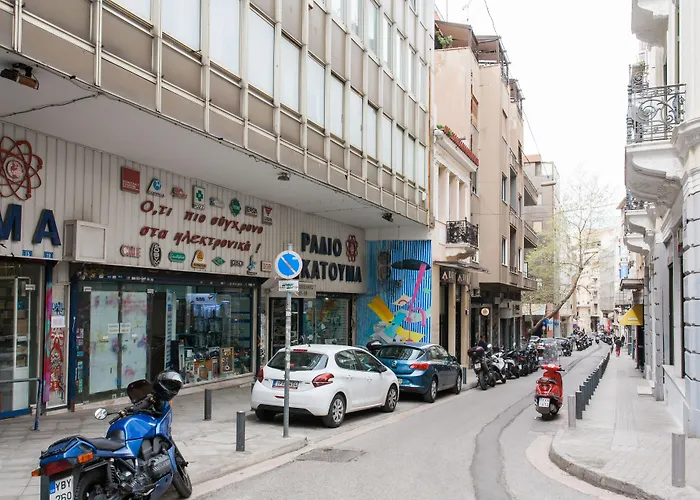Dynasta Central Suites